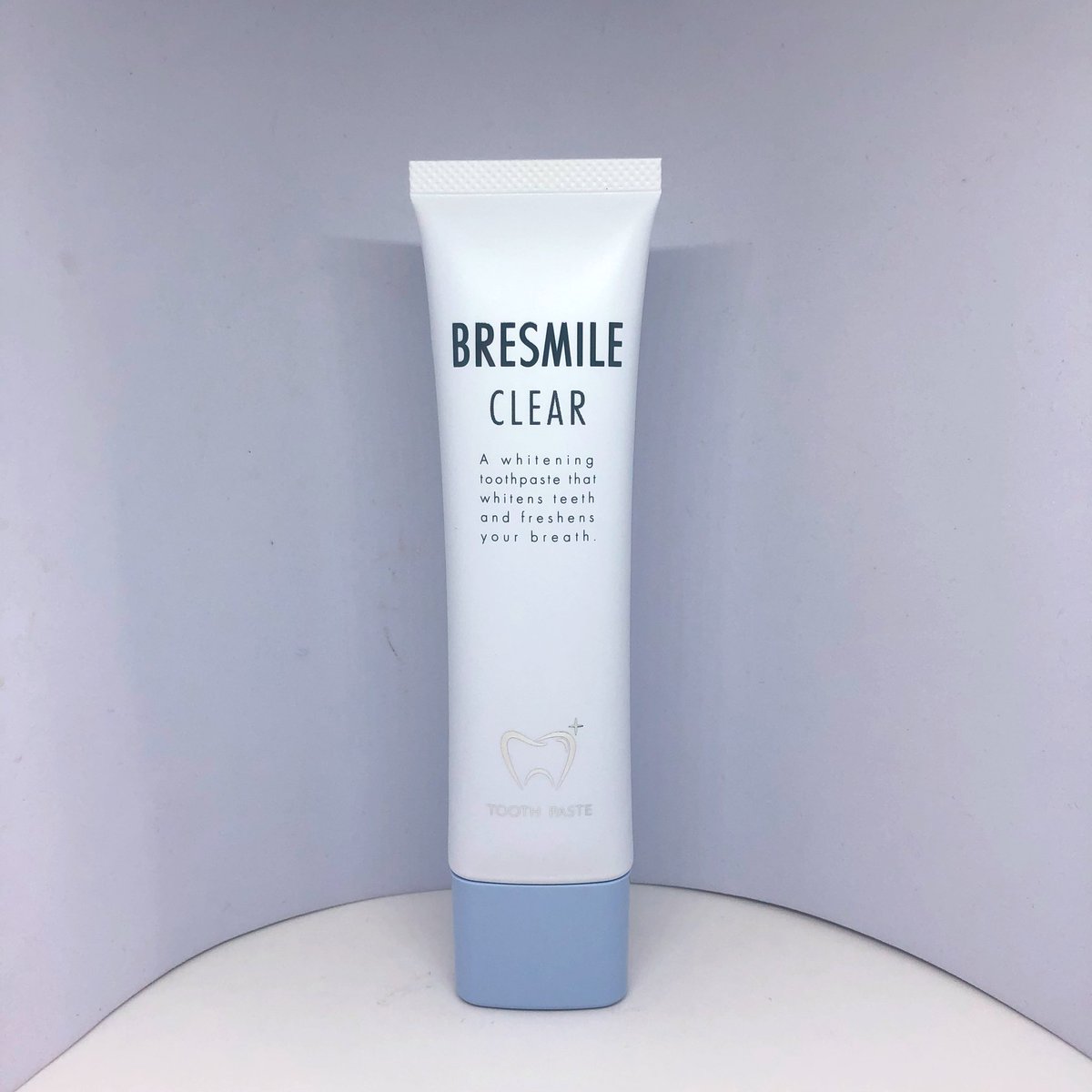 oteoteiotei2's tweet image. #ブレスマイルクリア
#使用レビュー

口臭・ホワイトニングケアを叶える、7種の有効成分が配合された薬用歯みがき粉です。
中身はキャップと同じブルーの色味で味はしっかりめのミント感があって好みでした。
シンプルでスリムなチューブ容器です。

#pr