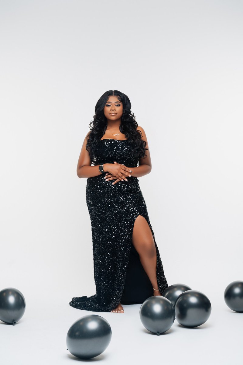 ShaunaeMotley's tweet photo. 🎉Happy 18th Birthday, Sanaa!!!🎉

It’s been an honor to watch you blossom into such an amazing young woman. Continued prayers for God’s protection &amp; blessings over your life. He has BIG plans for you!

Mommy loves you beyond measure!!! YOU are my greatest blessing. Grateful. 🙏🏾 https://t.co/1pEVif7zdx