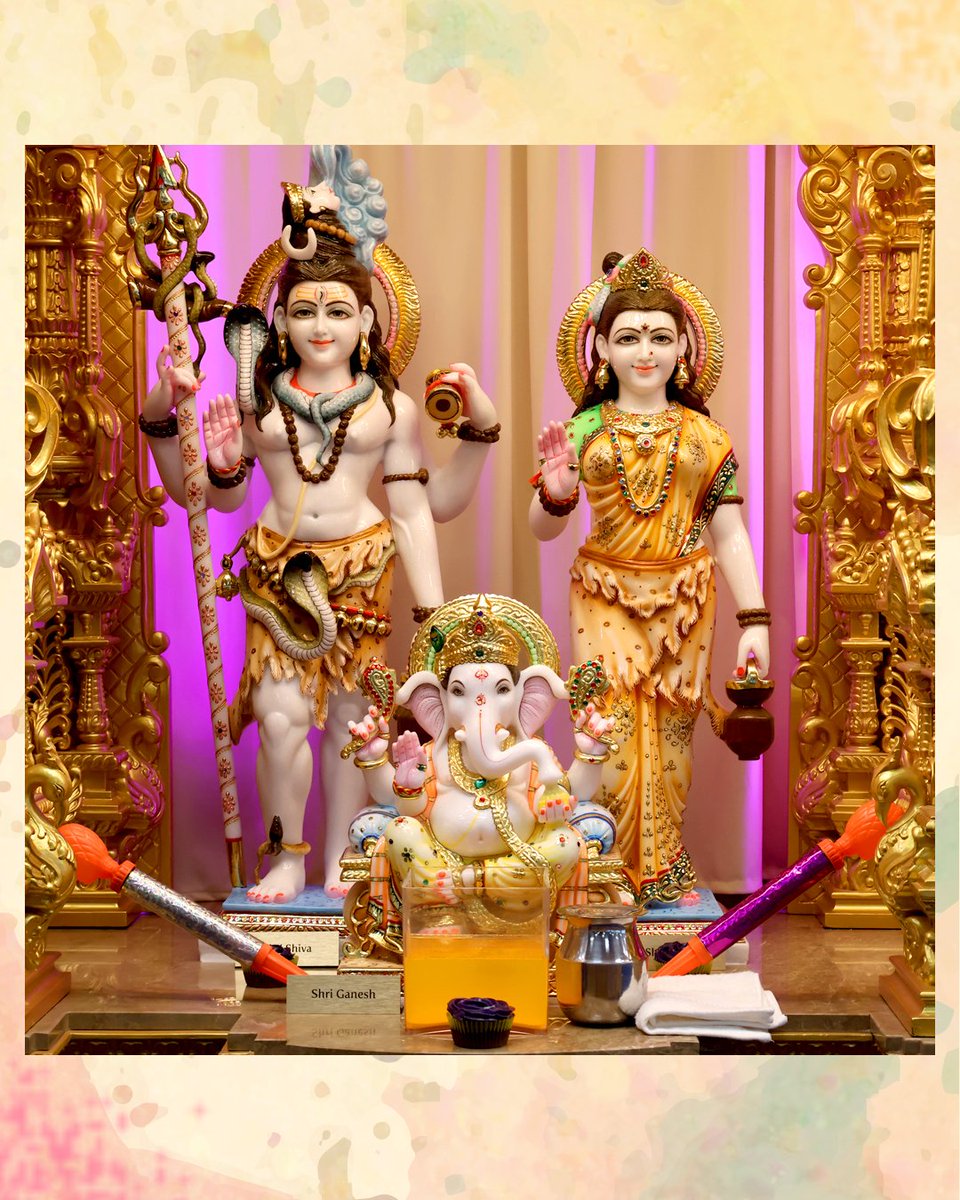 Holi Murti Darshan: 24.03.24

Holi marks the beginning of spring. On this day, people celebrate the changing season and the beauty associated with spring blossoms. The day is also a reminder that prayer and goodness will always prevail. Happy Holi!

#Holi