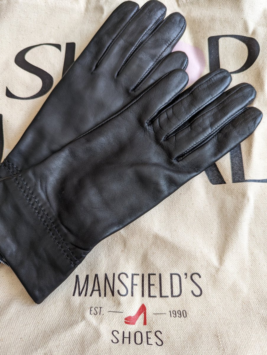 Sue 🇨🇦 (@sue_hbs) on Twitter photo It was a beautiful drive out to <a href="/ManotickVillage/">Manotick Village</a> today to visit my favorite store <a href="/mansfieldsshoes/">mansfields shoes</a> and pick up some driving gloves that my Mom has requested. She specifically requested them from <a href="/mansfieldsshoes/">mansfields shoes</a> ! 
#supportlocal #manotick #manotickvillage It was a beautiful drive out to <a href="/ManotickVillage/">Manotick Village</a> today to visit my favorite store <a href="/mansfieldsshoes/">mansfields shoes</a> and pick up some driving gloves that my Mom has requested. She specifically requested them from <a href="/mansfieldsshoes/">mansfields shoes</a> ! 
#supportlocal #manotick #manotickvillage