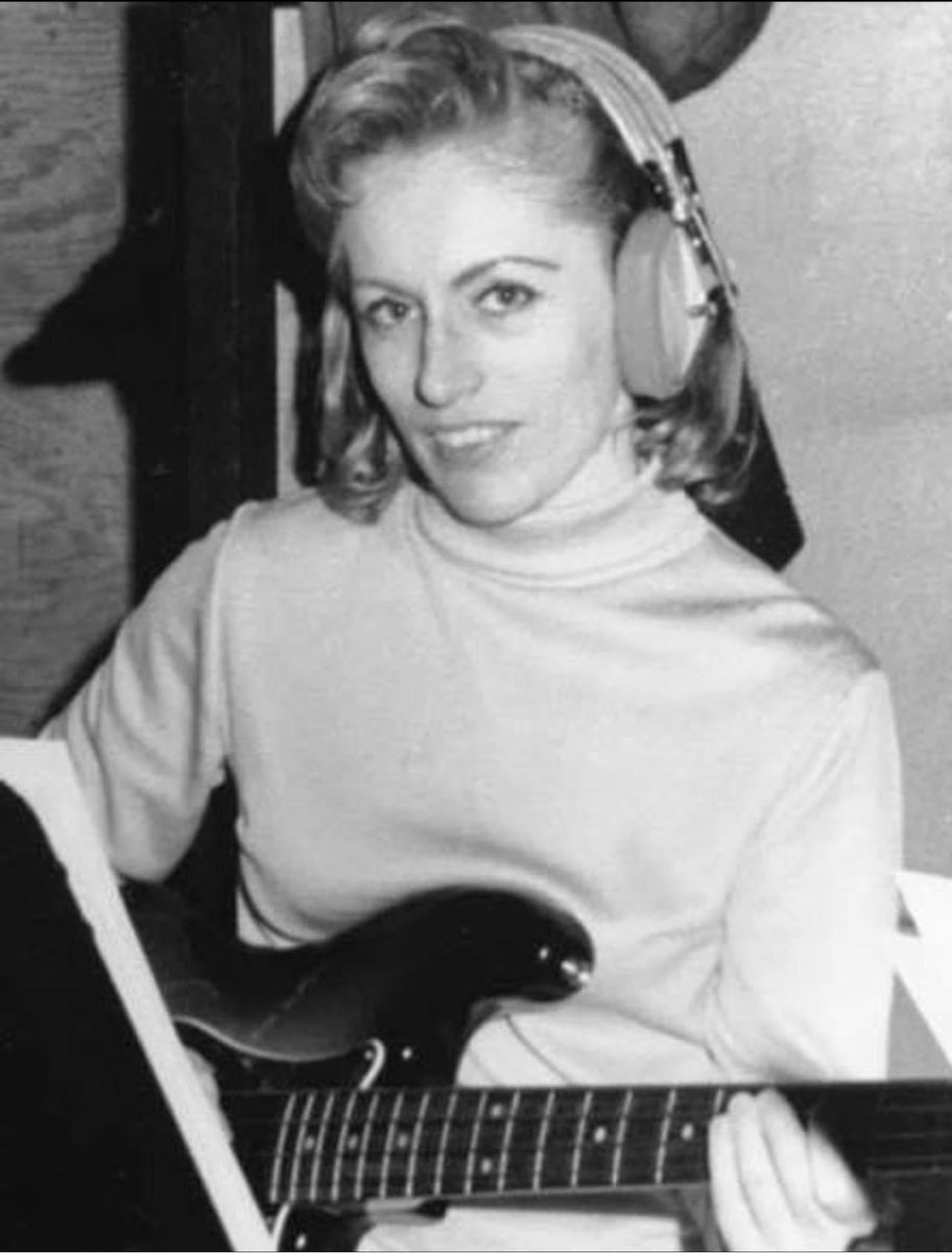 Happy Birthday to the great Carol Kaye!
#CarolKaye #BassRules #TheWreckingCrew