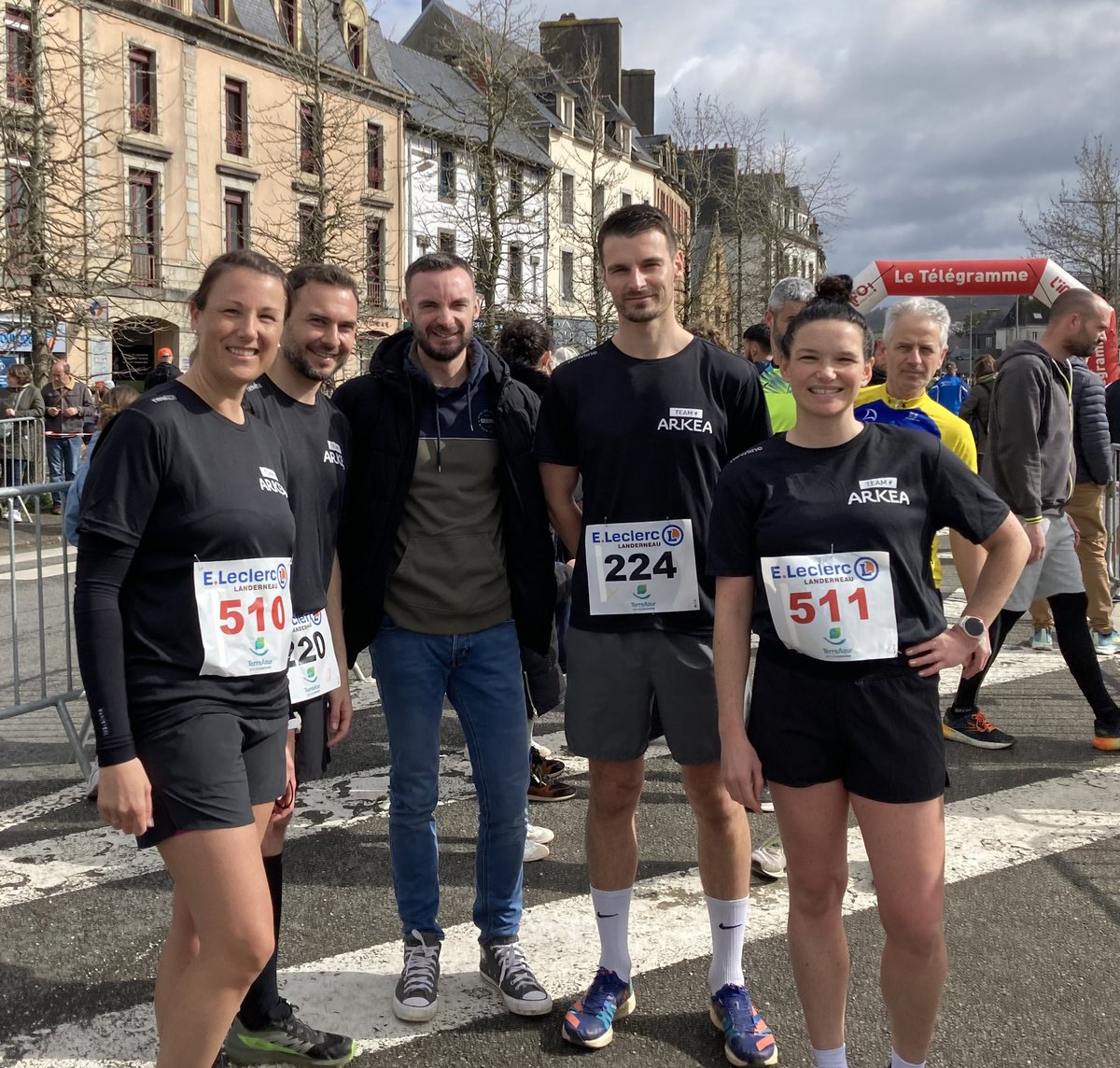Pour le plaisir, pour l’accomplissement de soi, ou simplement pour se retrouver autour d’un défi, bravo à <a href="/UTLanderneau/">CMB UT LANDERNEAU</a> pour sa mobilisation à la Corrida de Landerneau! Merci aux supporters pour leurs encouragements #sportatwork <a href="/DD_29_Quimper/">DD29</a> <a href="/DD29DevCo/">CMB DD29 Développement</a> <a href="/WeAreArkea/">WAA|Actus</a> <a href="/CMBretagne/">CMBretagne</a>