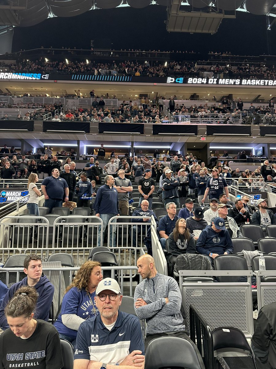 Aggies filling in just before the game starts.