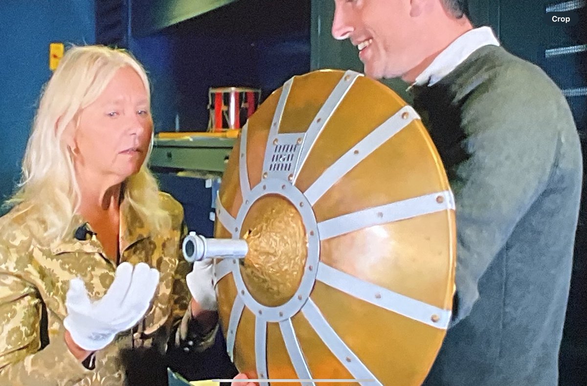 UncleBeard1978's tweet photo. #DiggingUpBritainsPast #DoctorWho same energy https://t.co/Z3NOsLdbZu