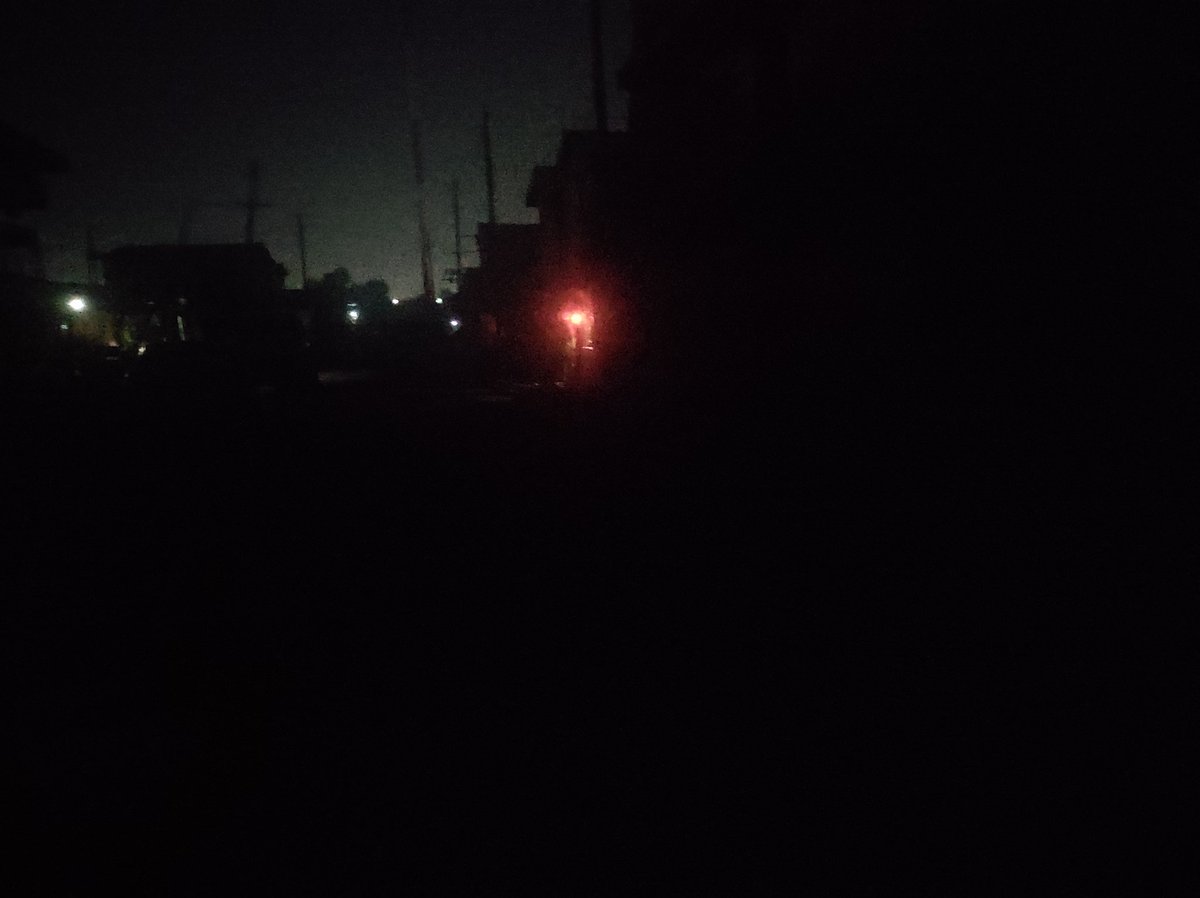 Nyinyi mnacomplain KPLC bado hawajaanua stima, sisi tunacomplain it's more than 2 years since tuone stima in Mukuru Kwa Reuben which is within Nairobi City. Sakaja should tell us what city of dignity is this? Kenya Power came and took all transformers because we deserve less.