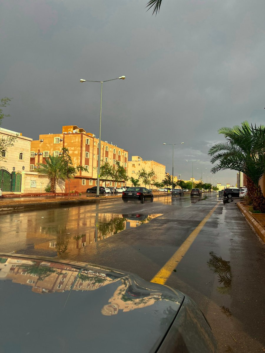 almahaa_alotibi's tweet photo. ي أول من طرأ على بالي والدنيا مطر 
…🌧️☔️ https://t.co/fO4A3sjwJD