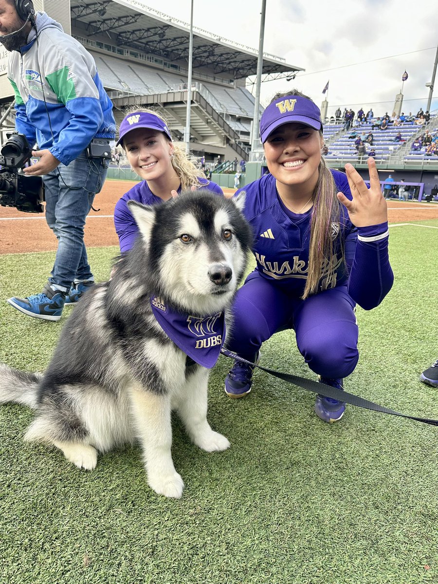 UWSoftball tweet picture