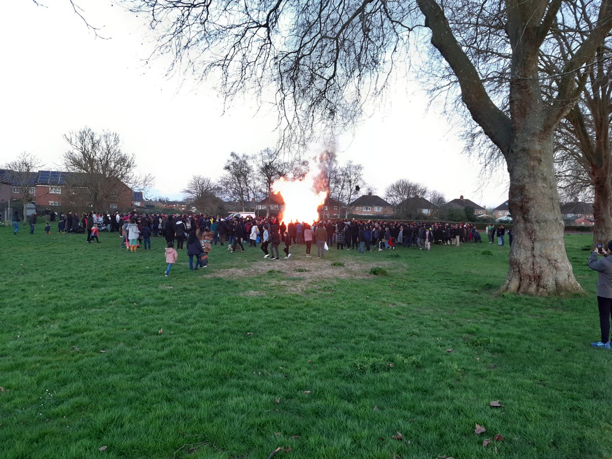 Community Engagement Northants (@ncommeng) on Twitter photo Holi celebrations in Wellingborough this evening, lots of people here from across the town, everyone having a great time. <a href="/NorthantsPolice/">Northants Police</a> Holi celebrations in Wellingborough this evening, lots of people here from across the town, everyone having a great time. <a href="/NorthantsPolice/">Northants Police</a>