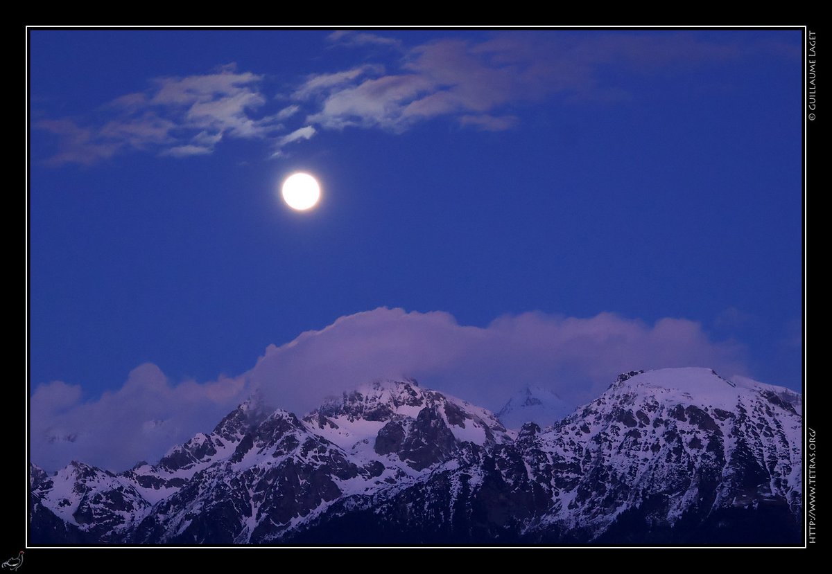 Lever de pleine lune sur Belledonne ce soir