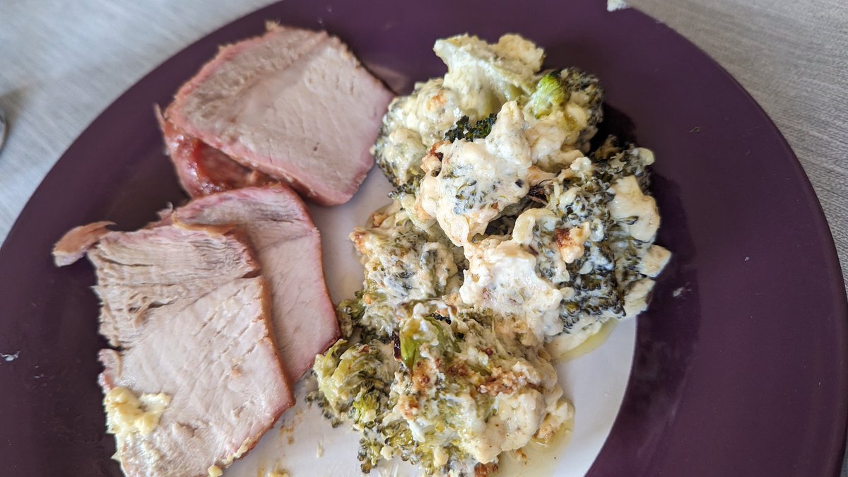 Roasted pork and cheesy broccoli bake!! #ketosis #ketorecipes #ketodiet #keto #ketogenicdiet #ketofriendly #ketolifestyle