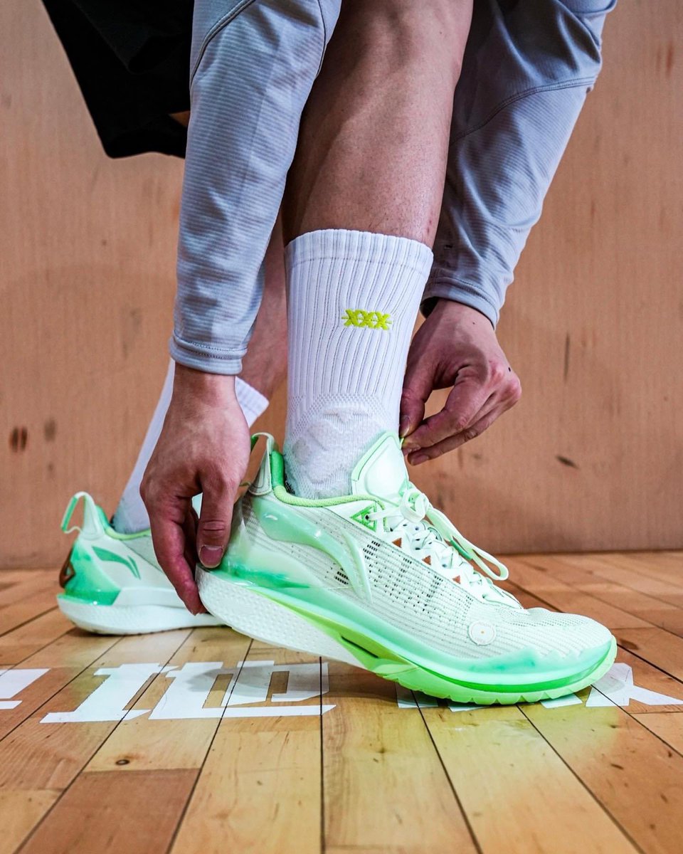 helloshoes1's tweet image. Li-Ning Jimmy Butler JB2 - Jade/Fairy Fruit Green

We sell worldwide with free shipping: antosports.com/products/li-ni…

#jb2 #lining #liningsport #jimmybutler #liningjimmybutler2  #liningshoes #liningrunning #liningrunningshoes
