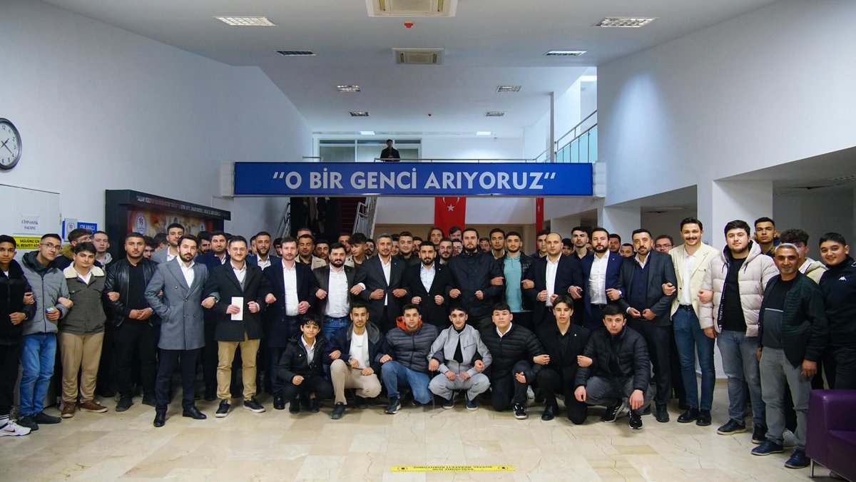 📍Tekirdağ

Gençlik sevdası gönüle düşünce bir kere, her yol gençiğe çıkıyor!🤗💯

Tekirdağ teşkilatımızdaki yol arkadaşlarımızla bir araya geldik.