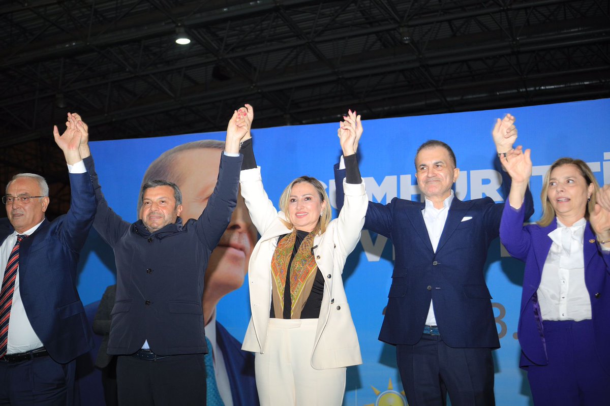 fcingozler's tweet photo. Ahde vefa imandandır!

Memlekete hizmetin adı #Cumhurİttifakı’mızın fuar alanında düzenlenen “VEFA” buluşmasına katıldık. 

Çukurova’mıza hizmet kadromuz sapasağlam 🙋‍♀️💙 https://t.co/s6NgdKE6dh