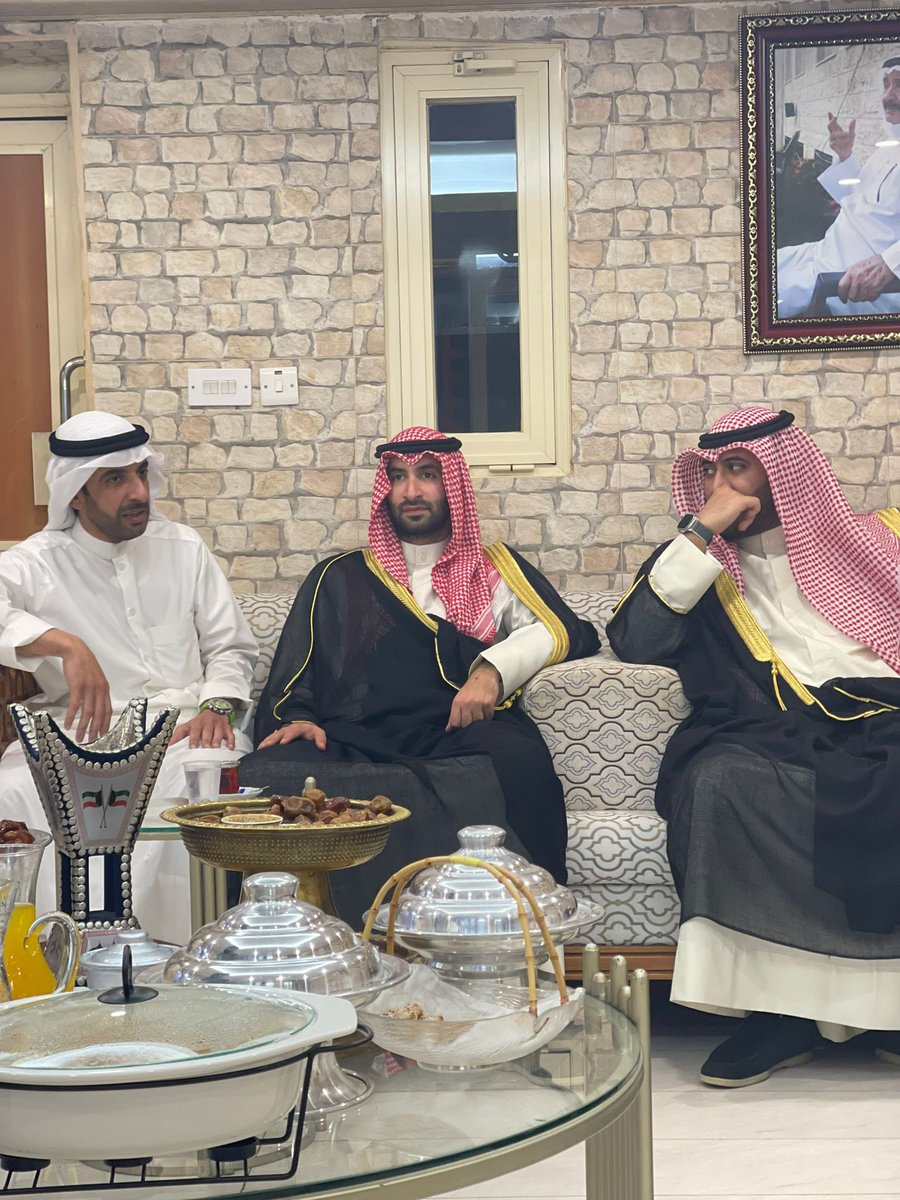 saadhalshammer1's tweet photo. تشرفنا بزيارة شيوخنا الغالين 
اخوي ومسندي 

الشيخ فهد خالد فهد الاحمد والشيخ عبدالله خالد فهد الاحمد 
والشيخ صباح محمد عبدالله المبارك الصباح والشيخ مبارك محمد عبدالله المبارك الصباح 
في دوانية والدي حميد دانوق الشمري https://t.co/Ikt2TlBPkT