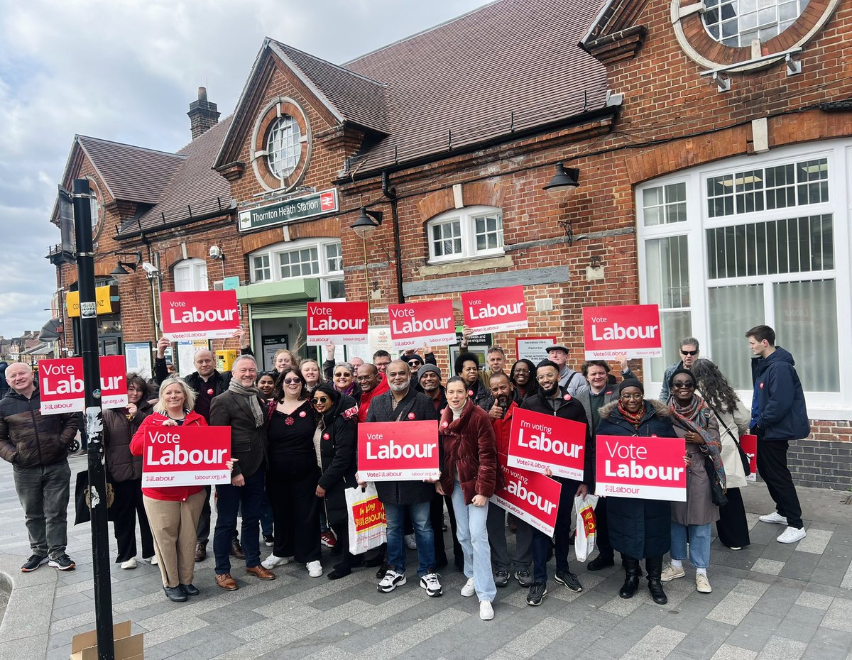 Great to be out in Croydon North yesterday! ☀️ Lots of support for our MP @SteveReedMP, GLA candidate @MinsuR & London Mayor @SadiqKhan. 🌹 Residents also welcomed @CroydonLabour’s amendments to Council’s Housing Strategy. 🏡 Thanks to all who made yesterday a success! ❤️