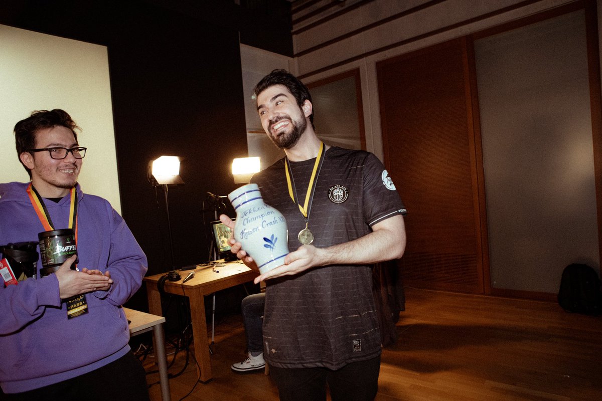 Alexandre Weber (@drpuppet) on Twitter photo Tekken 8 was a banger here at #Hessencrash2024
Insane community here in Hessen, for all the games!
1. <a href="/Sephiblack/">S8UL Sephiblack</a>
2. <a href="/KaizokuLars/">KaizokuLars</a>
3. @Kanda_nai24
Thats all folks thanks for coming to Hessencrash 2024 and for tuning in online 🫶 Tekken 8 was a banger here at #Hessencrash2024
Insane community here in Hessen, for all the games!
1. <a href="/Sephiblack/">S8UL Sephiblack</a>
2. <a href="/KaizokuLars/">KaizokuLars</a>
3. @Kanda_nai24
Thats all folks thanks for coming to Hessencrash 2024 and for tuning in online 🫶