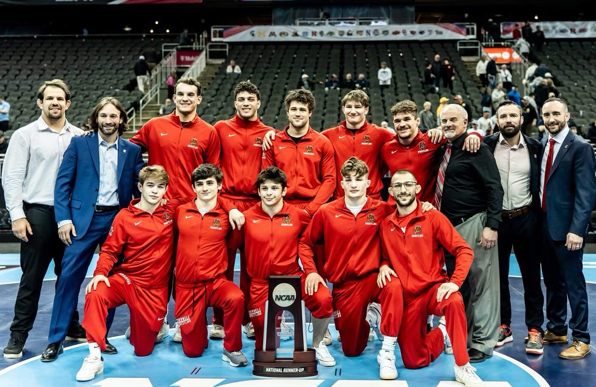 Still truly pumped after the #NCAAWrestling Tournament where @CornellSports placed 2nd in the country behind only Penn State. The Big Red made history tying the best finish ever for the program set in 2010 and 2011. An unbelievable season that I'll never forget. Through the highs…