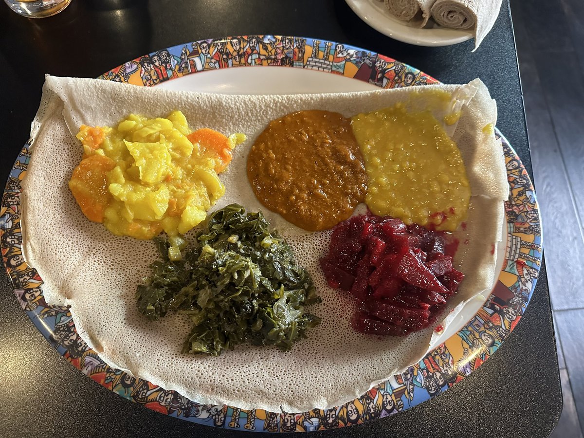 Allehone's tweet image. Served with love ❤️…የፇም   ምግብ  #Awash #NYC