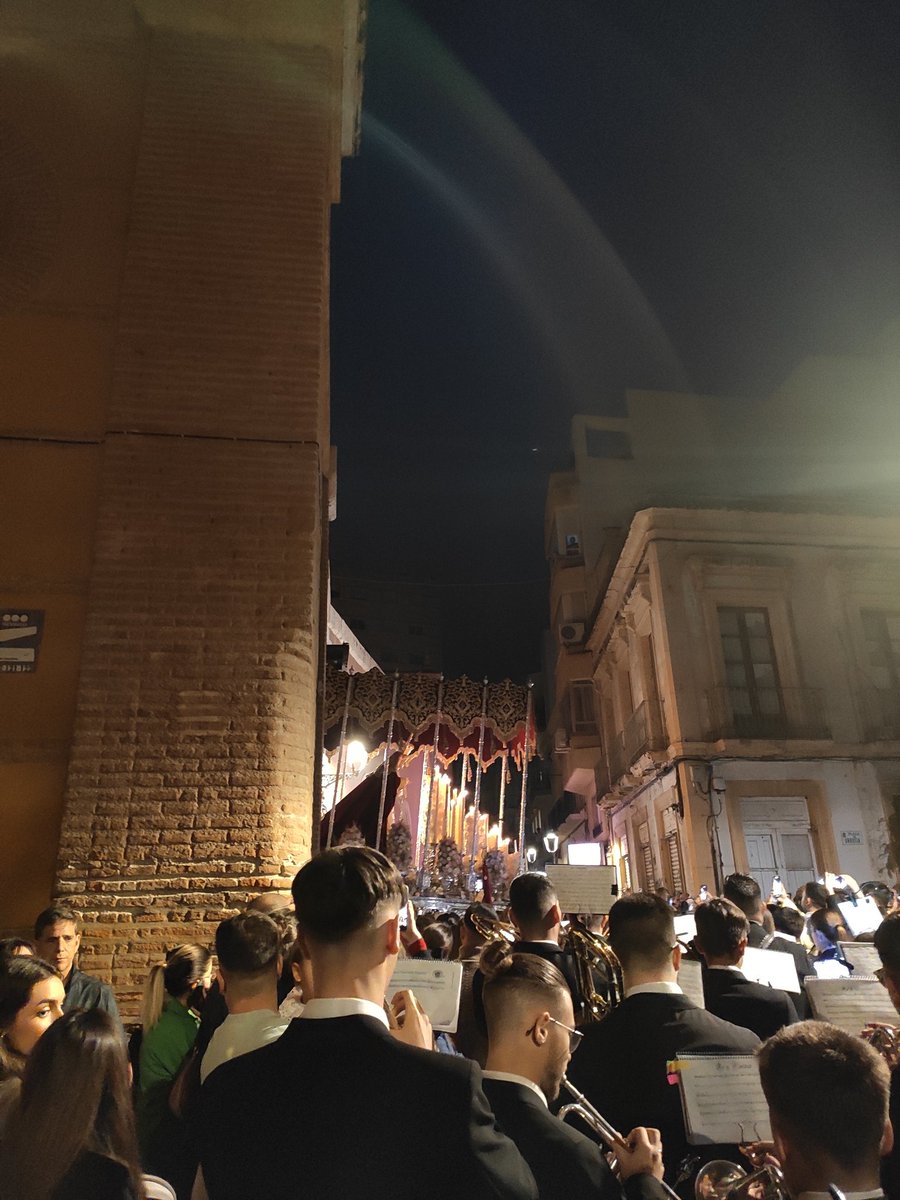 Sale Fe y Caridad a la calle. Tras el Himno Nacional, sonará, "Fe y Caridad" (<a href="/jtapiasjimenez/">Javier Tapias</a>) y "Cordero de Dios" (Ricardo Dorado) 

<a href="/HdadCenaAlmeria/">Hermandad de la Santa Cena de Almería</a>
#BMMBerjaSS24
#SSantaAlmeria2024