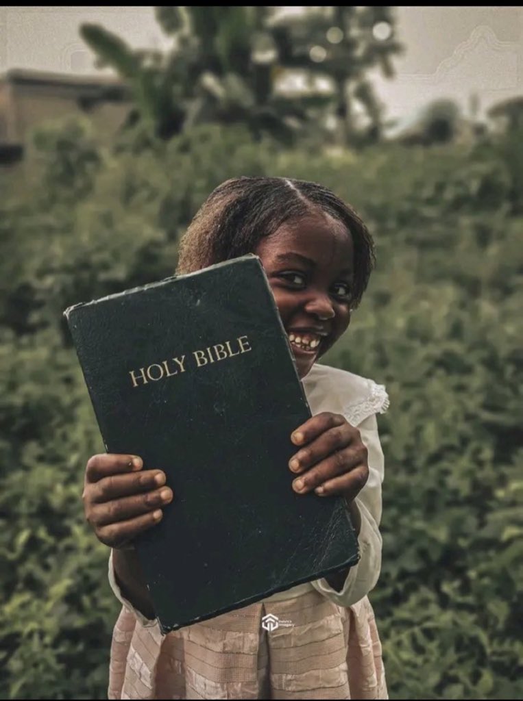thefilmbox1's tweet photo. @everymovieplug Can't y'all praise God instead? https://t.co/hzs9WKQP2f