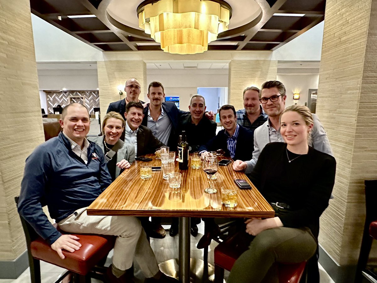 A privilege and pleasure to join friends and colleagues as faculty for the 7th Annual @AANAORG Fellows and Chief Residents Course. Thanks to @H2O_SportsMD, @MichaelAlaiaMD and Dr. Jovan Laskovski for organizing and executing an incredible course.