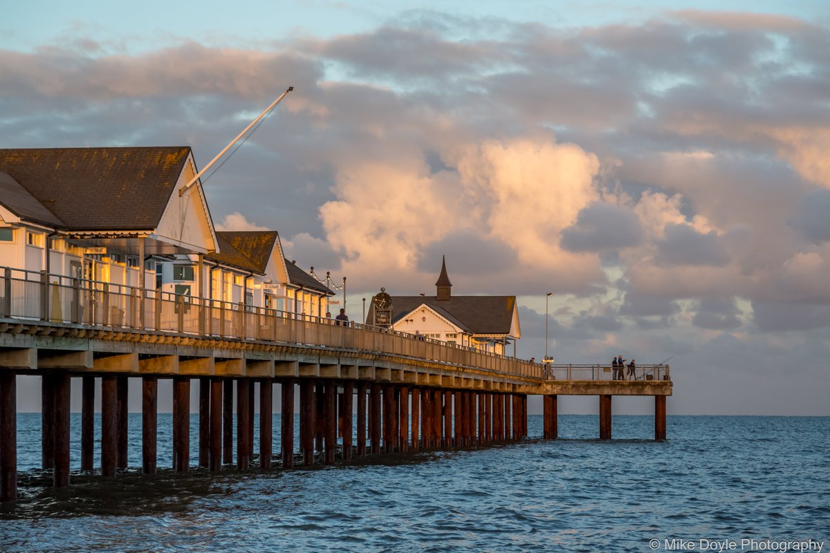 Southwold Pier, Suffolk, at sunset.

#Suffolk #England #landscape #landscapephotography #travel #travelphotography #photo #photography #photooftheday #seascape #seascapephotography