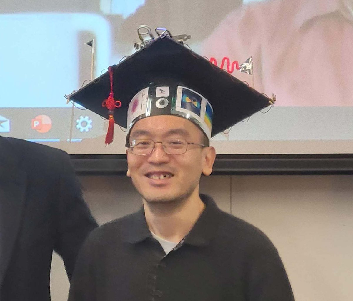 Congratulations Dr. Tian Wang, for the successful defence of your dissertation last Wednesday! We are very proud of you!