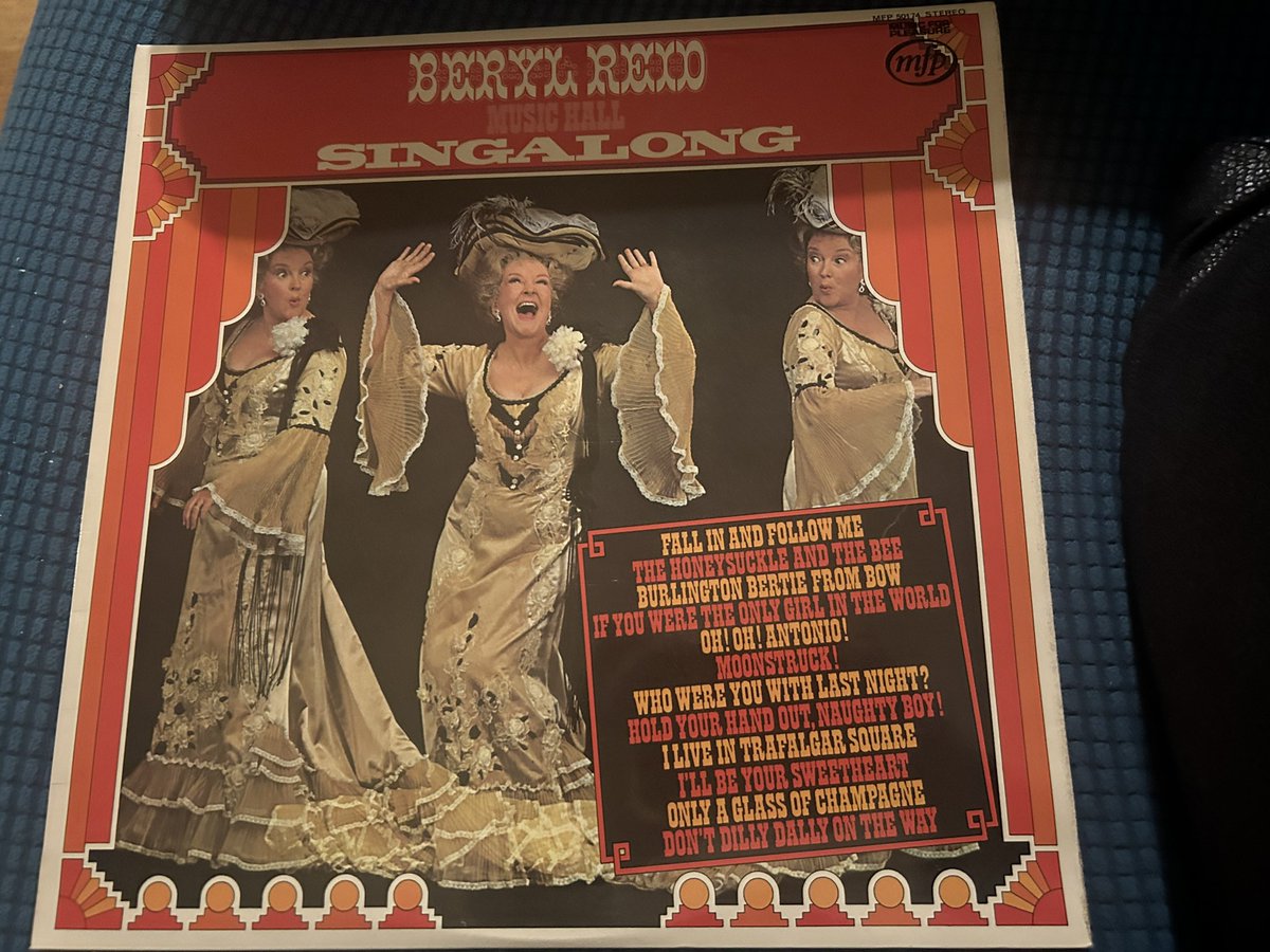 Found this joyous vinyl in the Comedy Cottage archive tonight! Our entertainment and some research 🧐 
#comedywomen #funnywomen #musichall #berylreid