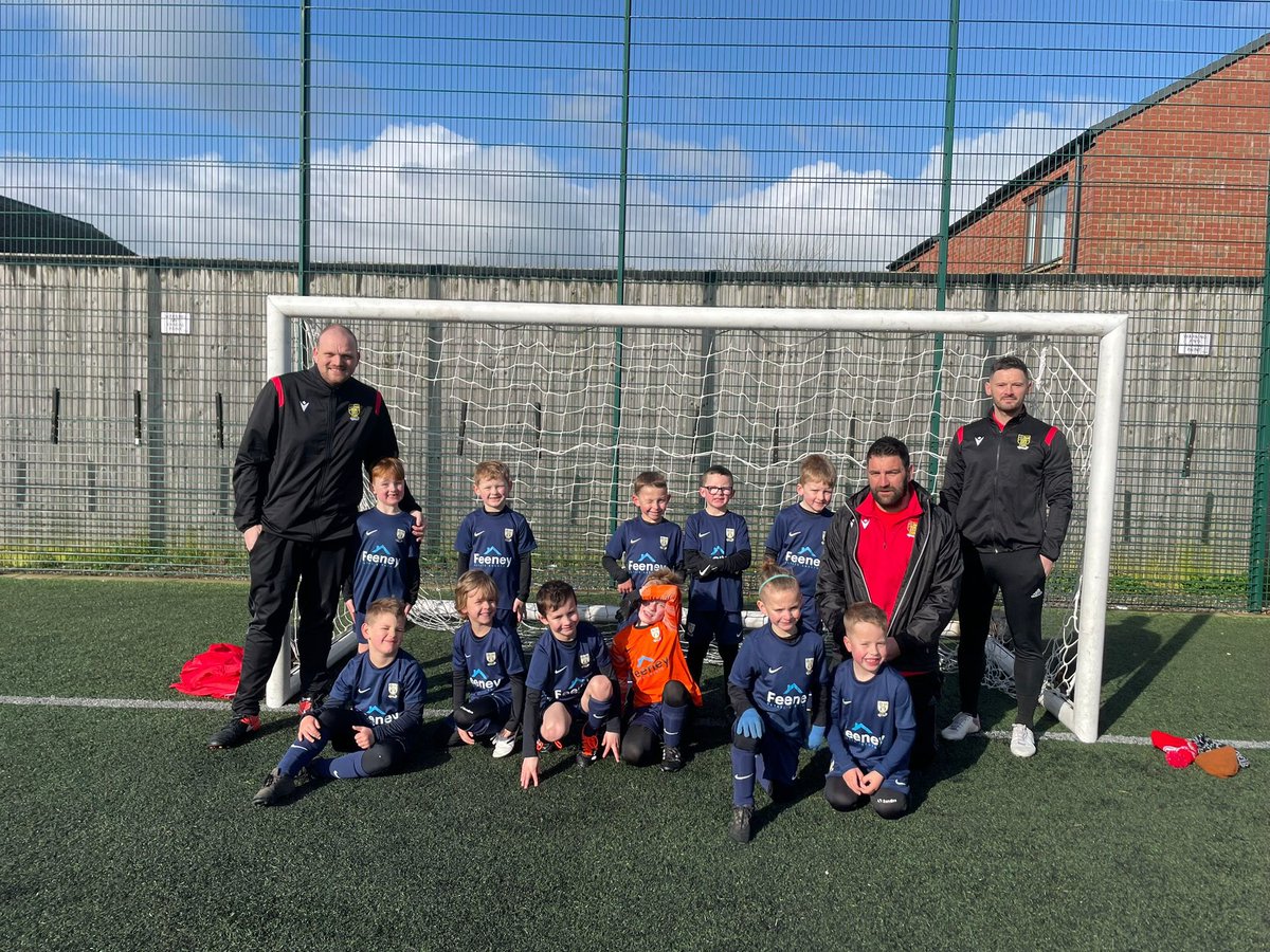 sprentice21's tweet image. Great morning with these lads. Up the old boys 🔴⚪️