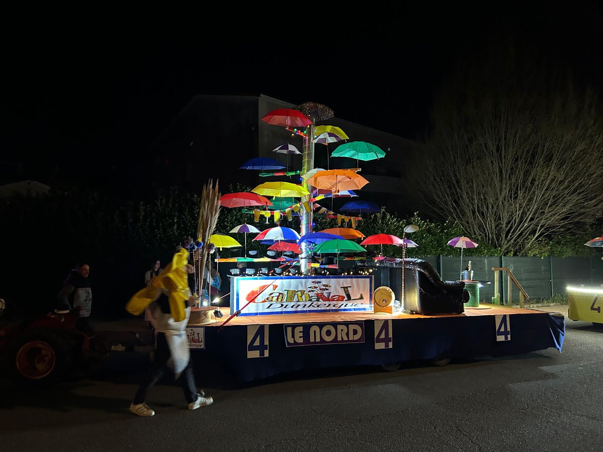 baffeur77's tweet photo. Mais une fête d’une telle ampleur ne s’improvise pas. 
L’organisation est très bien structurée, autour de l’Interclasse générale. Elle chapeaute 10 Interclasses (de la « 0 » à la « 9 ») qui, elles-même, ont la responsabilité de 8 classes (les 20, 30, 40, 50, 60, 70, 80 et 90 ans) https://t.co/zUrWOpEiGA