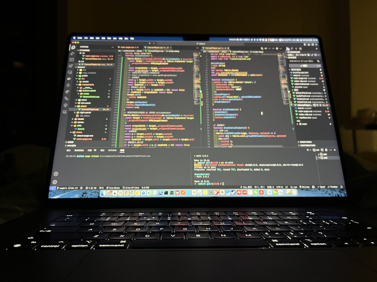 wangrongding's tweet image. 准备做一个 Web 端的音视频编辑器，为此买了一个 10 年的域名: WebCut.cn 

项目地址： github.com/wangrongding/W…