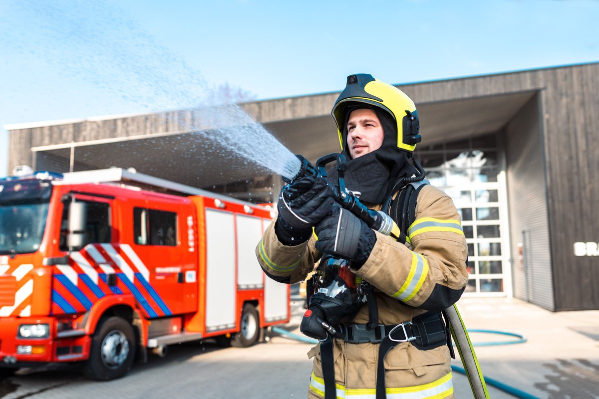 'Op de basisschool, kwam de brandweer één keer per jaar oefenen. Wij mochten dan slachtoffer spelen. Het heeft er aan bijgedragen dat ik uiteindelijk ook bij de brandweer ben gegaan.' - Remco

Word brandweervrijwilliger, meld je nu aan via gabijdebrandweer.nl.
