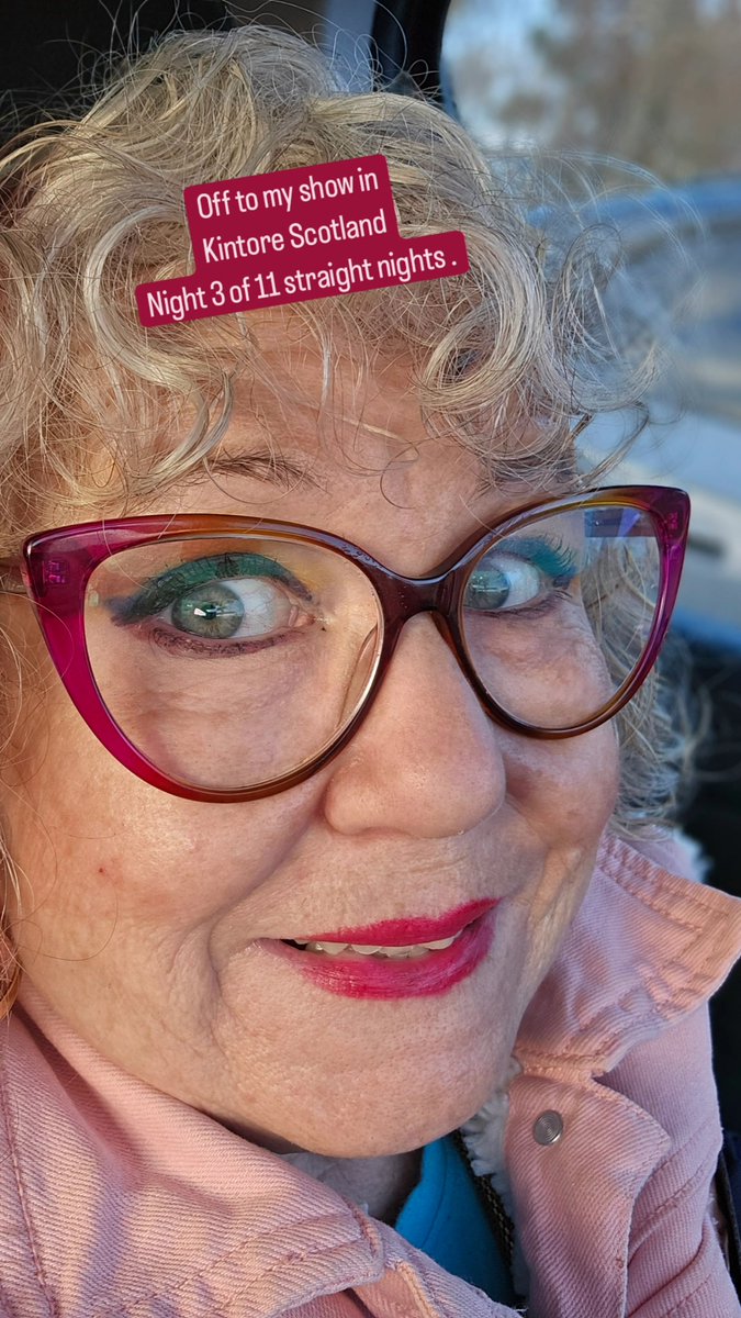 TanyaleeDavis's tweet image. Comedian Tanyalee Davis loving life. One day at a time. Show ready. Tonight Kintore Scotland.  8 more shows after tonight of this Scottish run.
#Scotland #UKtour #UnstoppableMe #TanyaleeDavis #Comedian