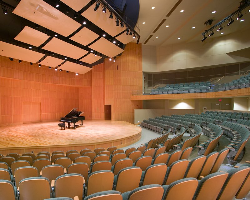 YoungstownVibe's tweet photo. Ford Family Recital Hall at Deyor Performing Arts!! Perfect for all kinds of stage productions🎭 https://t.co/meegiL3Lmj
