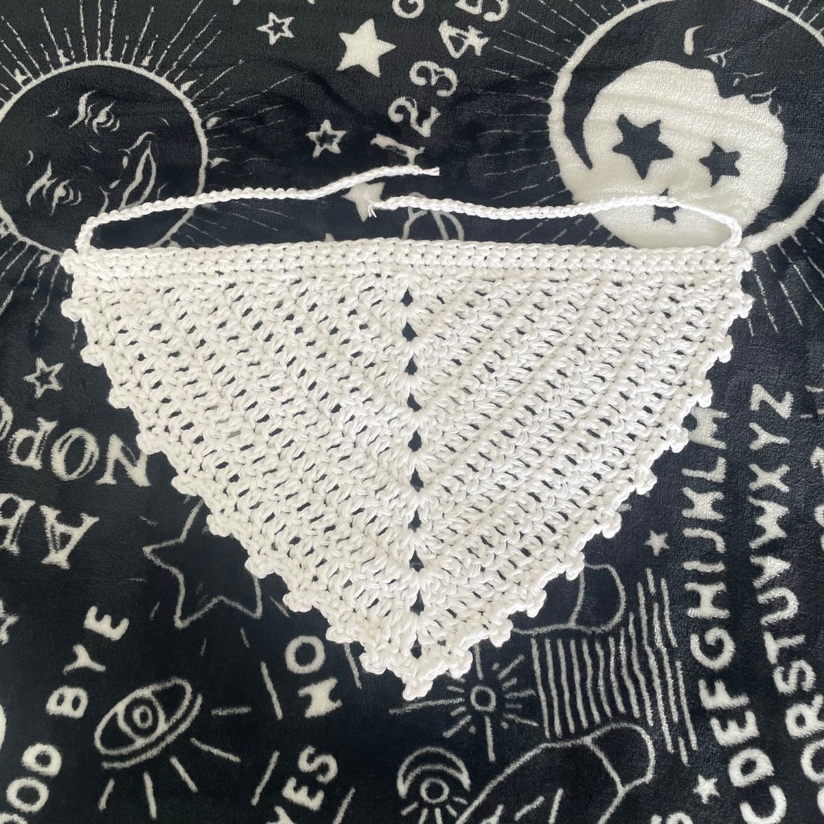 White crochet bandana 🕊️🤍