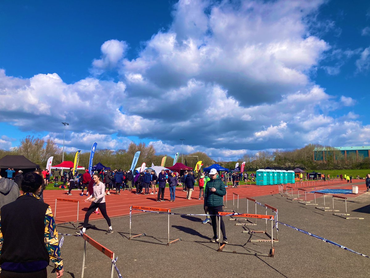 SamWiggins_'s tweet photo. Was a real pleasure competing for @SBHarriersAC today at the southern road relays, competing in a predominantly individual sport getting the opportunity to compete as a team &amp; work together is always fun! Well done to the SBH team! 🏃🏼@smartwayforward #TeamWorkMakesTheDreamWork https://t.co/MinxVyQVrH