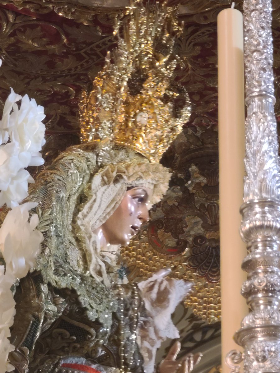 ilpeniche's tweet photo. @kenialopezr Mis condolencias a su familia y que la Virgen de la Macarena la proteja bajo su manto 🙏 https://t.co/FamxW68YOt