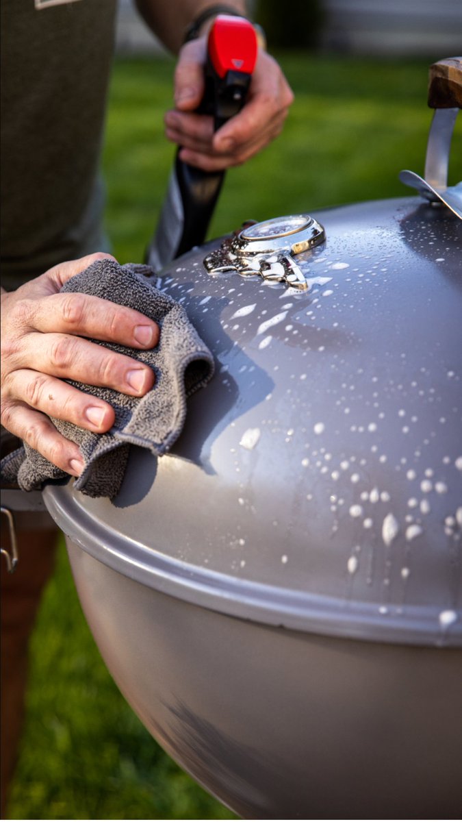 Some people clean cars. We clean grills. 🧼