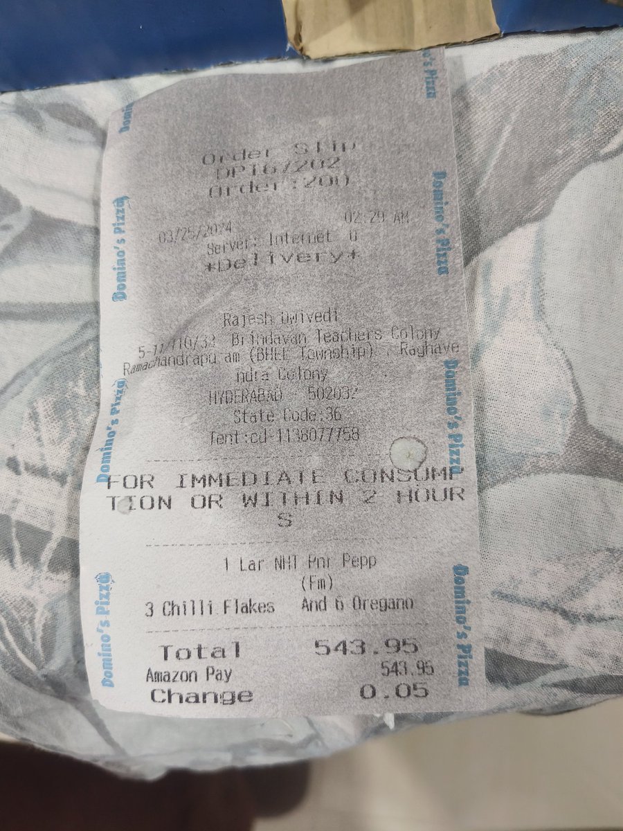 Rajeshd06304183's tweet photo. @dominos_india I ordered a large size peppy paneer pizza which is very bad in taste. I never expected Domino's compromise with taste this is my first time having the worst experience I am a very old customer of Domino's hope so the team will take necessary action against Store. https://t.co/m6zybFTz26