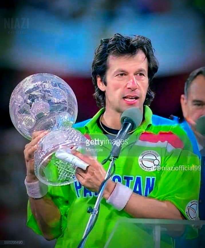 PtiSaat's tweet photo. کل ایک تاریخی دن ہے
 25 مارچ جو کہ پاکستان کے صرف ایک عظیم لیڈر نے ورلڈ کپ جیتا تھا
  کل تک پھلاؤ یہ خبر🔥
@ImranKhanPTI 🇧🇫👊 https://t.co/BvviWJ2M57