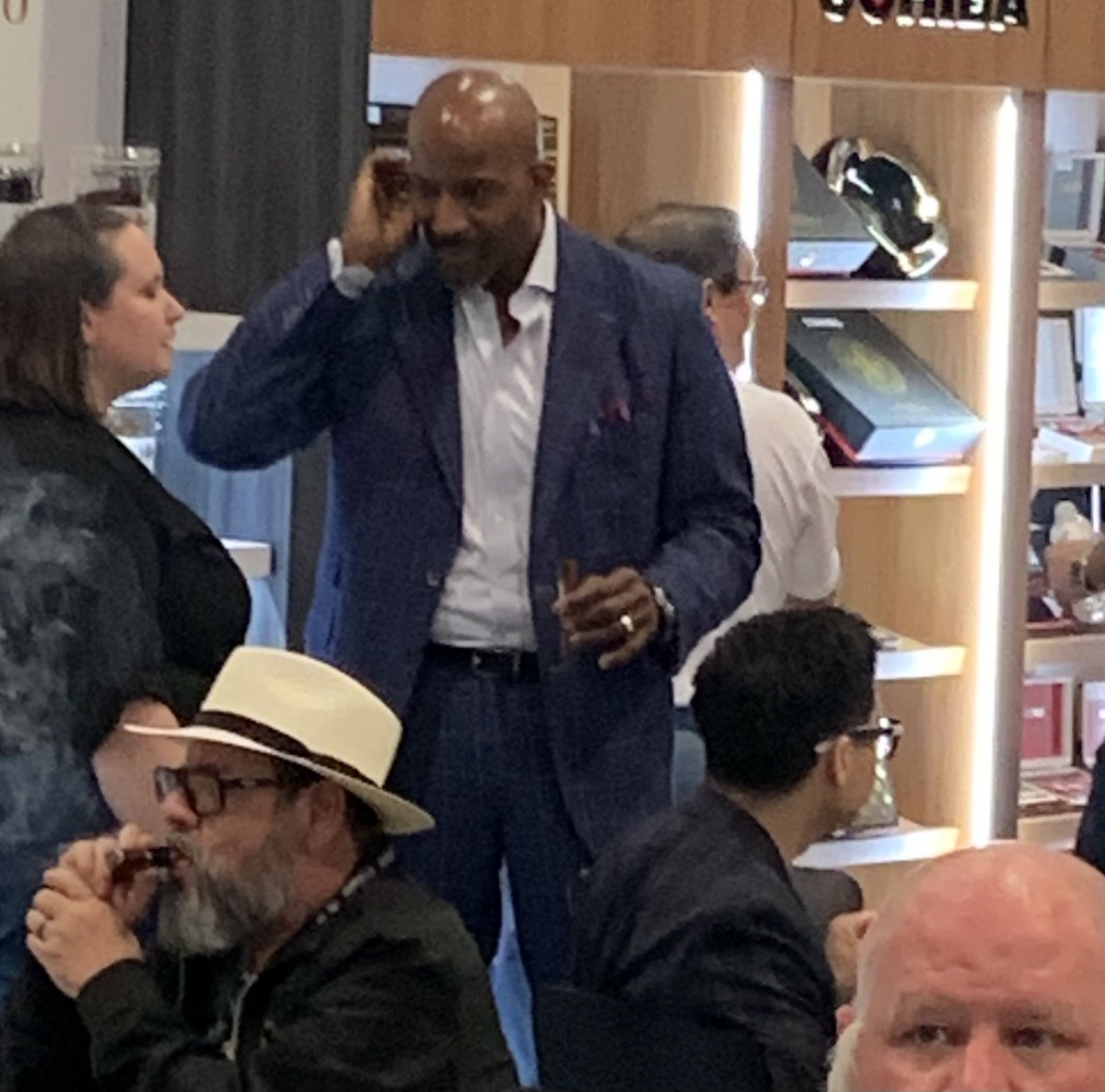 cigarlifeguy's tweet image. Sunday on the show floor #pca24

#cigar #cigars #botl #sotl #humidor #smoking #cigarlife #cigarlifestyle #cigarro #pssita #cigarlover #cigarworld #cigarpic #cigarsocialclub #cigarlifeguy #nowsmoking 
#cigarweek