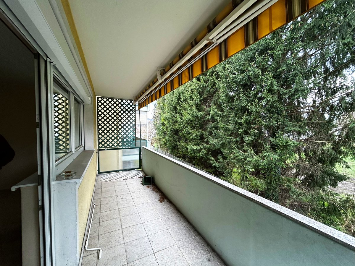 fabianone's tweet photo. Neue Wohnung in #Salzburg #Maxglan zum #Kauf auf unserer Website https://t.co/ZBNTzT0Cu2

Die #Wohnung ist eine schön konfigurierte 3,5 Zimmer Wohnung mit einer #Einzelgarage im Erdgeschoss. 

Etwas abgewohnt und leicht sanierungsbedürftig in einer sehr ruhigen Lage. Interesse? https://t.co/hvDlTvCACq