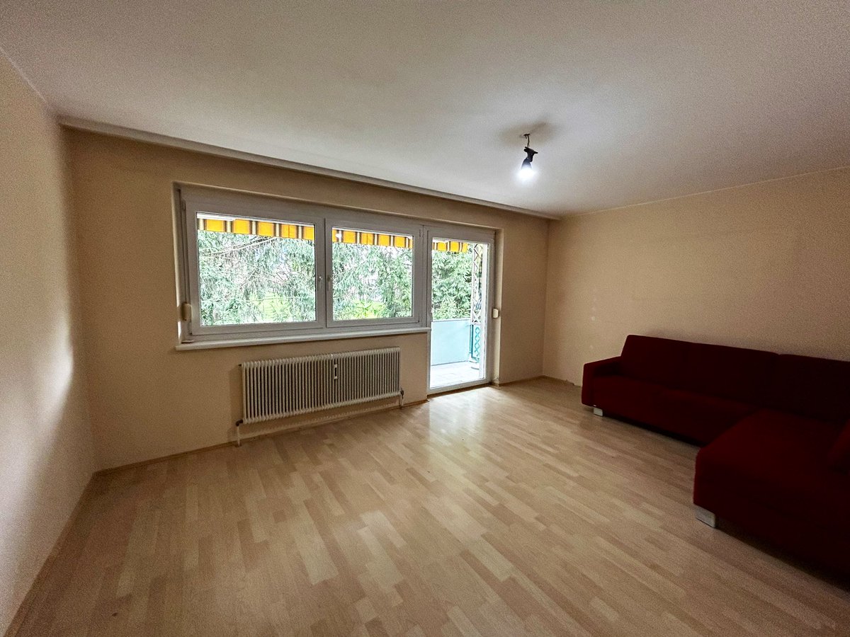 fabianone's tweet photo. Neue Wohnung in #Salzburg #Maxglan zum #Kauf auf unserer Website https://t.co/ZBNTzT0Cu2

Die #Wohnung ist eine schön konfigurierte 3,5 Zimmer Wohnung mit einer #Einzelgarage im Erdgeschoss. 

Etwas abgewohnt und leicht sanierungsbedürftig in einer sehr ruhigen Lage. Interesse? https://t.co/hvDlTvCACq