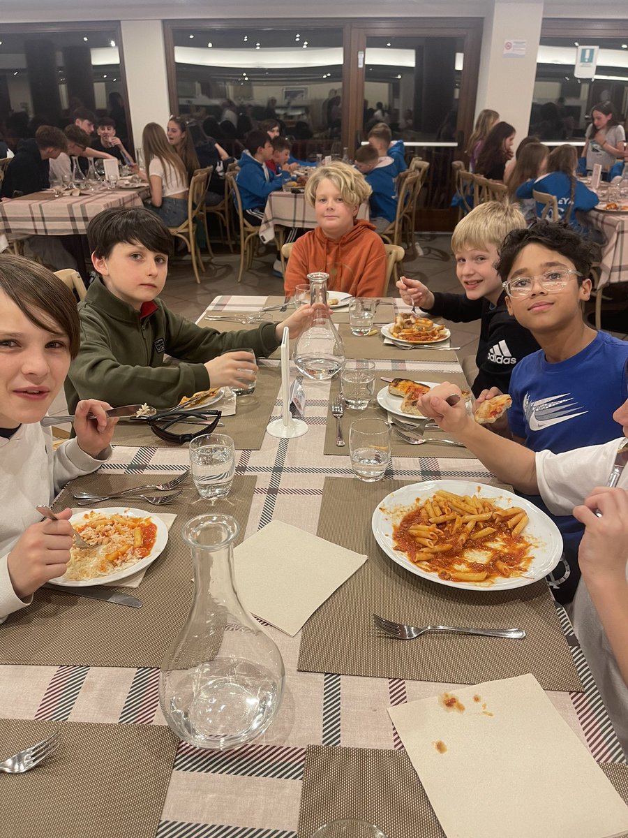 felstedprep's tweet photo. Ski 24 - Have made good time and are eating dinner at the hotel. A long day of travelling comes to an end. Skiing begins tomorrow! https://t.co/Fq8WmyuhcH