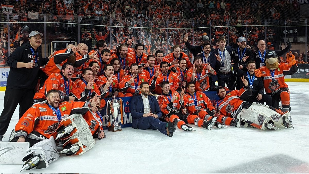 TurGe24's tweet photo. Congratulations @steelershockey @dowdy75 https://t.co/zS78Sxmm1m