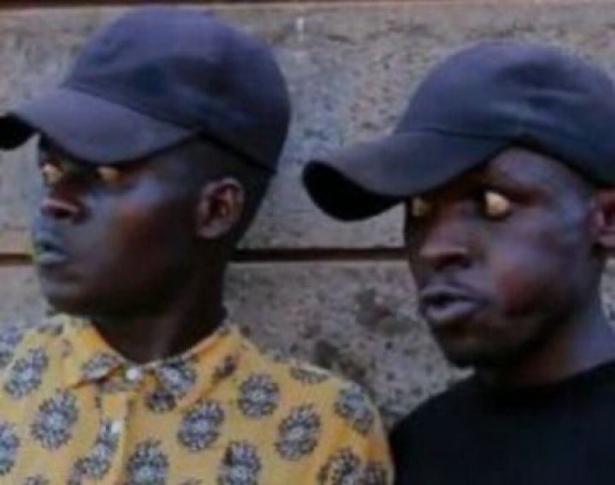 Vile unaangaliwa pale kariakoo before simu yako ipate mmiliki mpya🤣