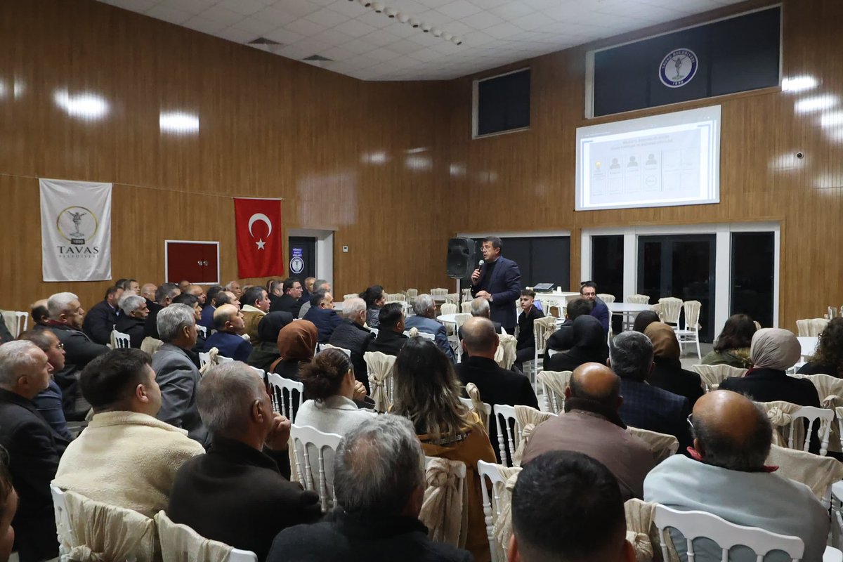 ZeybekciNihat's tweet photo. Tavas Sandık Başkanları ile Eğitim Toplantısı’nı yoğun bir ilgi ve katılımla gerçekleştirdik.

Kapısı çalınmadık tek bir seçmen dahi bırakmamak üzere çıktığımız bu yolda mahalle teşkilatlarımıza güvenimiz sonsuz! Emekleri dolayısıyla her bir teşkilat mensubumuza teşekkür ediyorum.