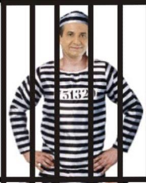 Acaba de ser revelada a informação que o “segurança” de Domingos Brazão recebia pagamentos da milícia em igreja do pastor bolsonarista Silas Malafaia. 

SILAS MALAFAIA PRESO
BOLSONARISMO MATA