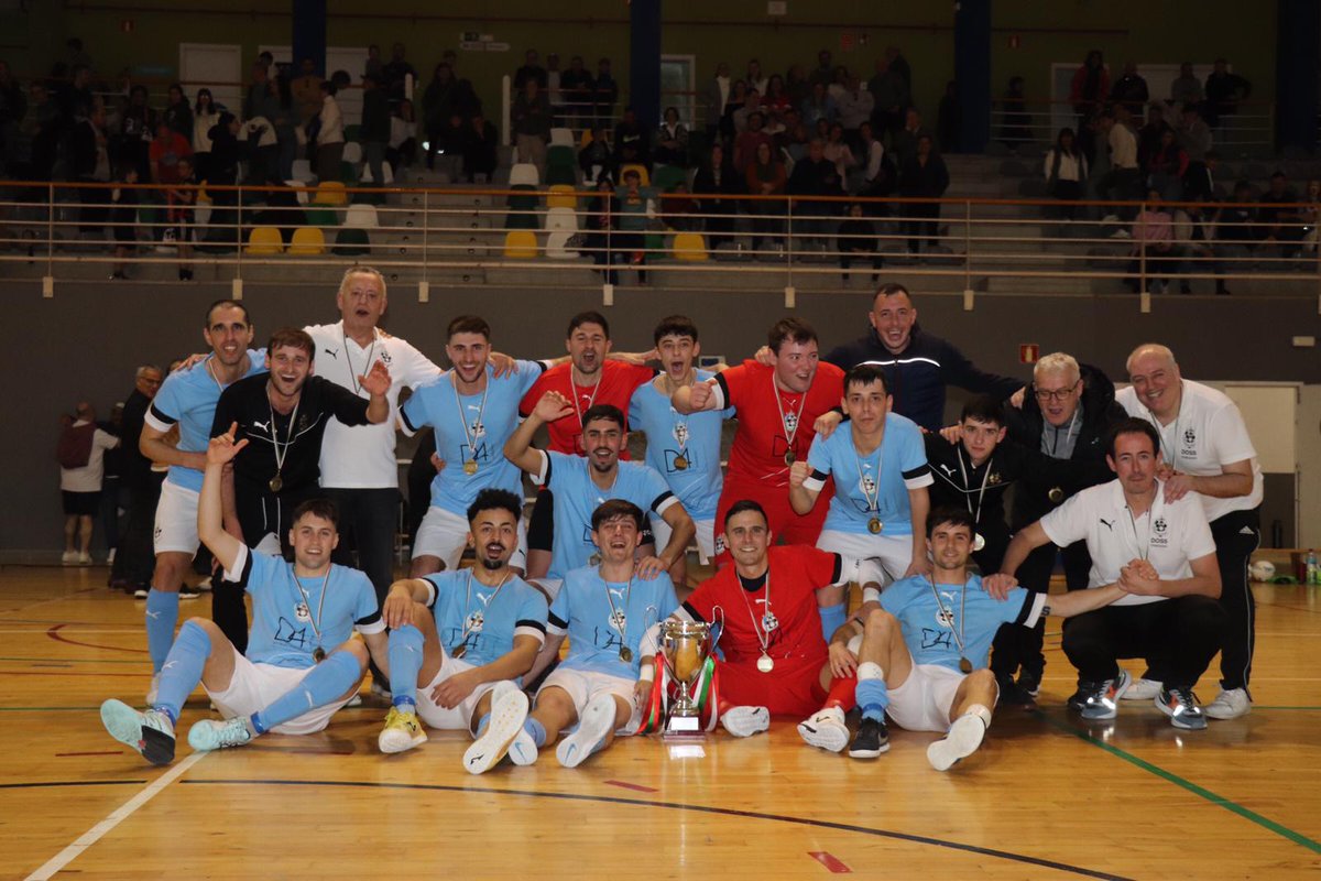 EFF_FVF's tweet photo. 𝗔𝗙 𝗘𝗨𝗦𝗞𝗔𝗟 𝗖𝗢𝗣𝗔🏆𝗖𝗢𝗣𝗔 𝗩𝗔𝗦𝗖𝗔 𝗙𝗦

🏆TXAPELDUN BERRIA DUGU!!

Nagusitasun handia erakutsiz @Antiguokofutsal EUSKAL KOPAKO TXAPELDUNA DA!

🆚️ @Antiguokofutsal 11-0 Gernikako Lagunak 

#BatzenGaituelako https://t.co/jFBDf7QhwJ