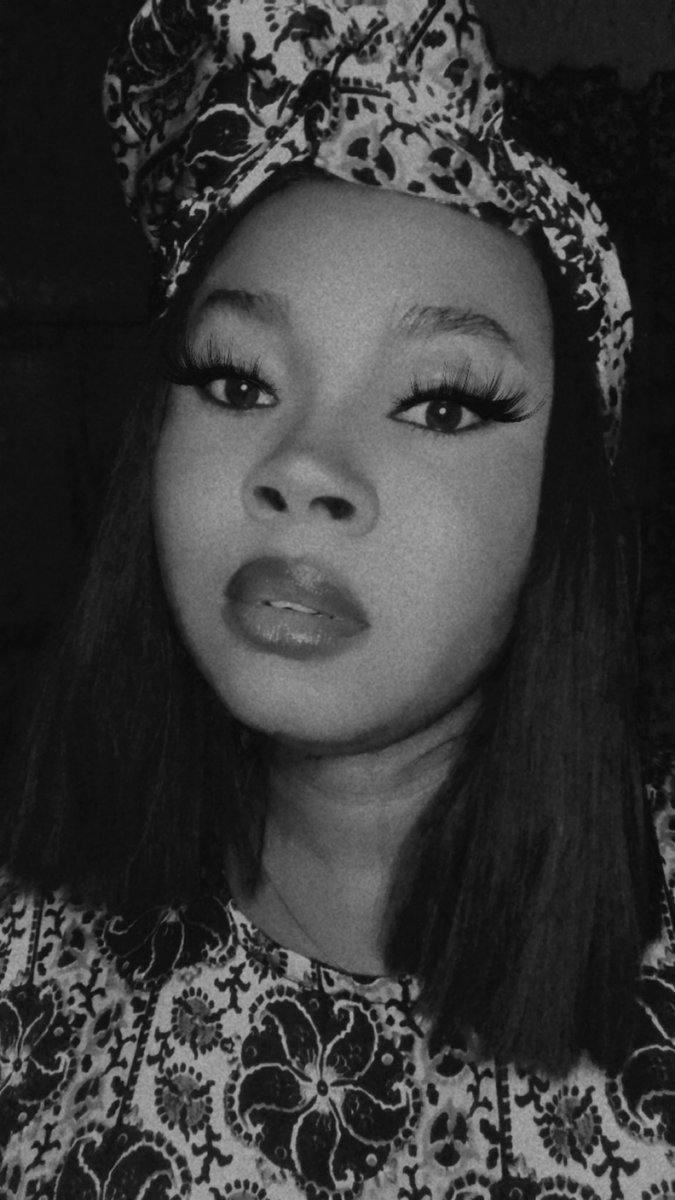 BossLadyM0's tweet photo. @eludayo_1 Don’t lick screen too much🌹 https://t.co/QY4H2Fq4Sk